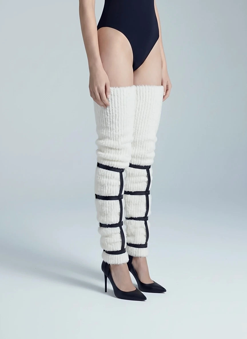 PIMP UP™ HOT SOCKS — vue trois-quarts avec harnais