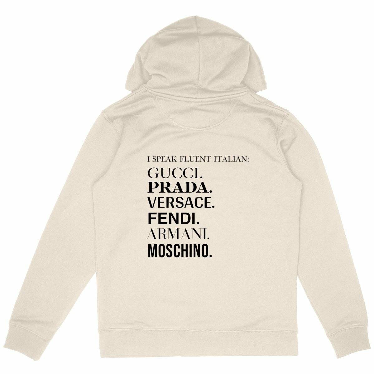 Sweat-shirt oversized unisexe ITALIAN LANGUAGE SWEAT en beige avec imprimé texte noir listant des marques italiennes de luxe au dos. Style streetwear écoresponsable.